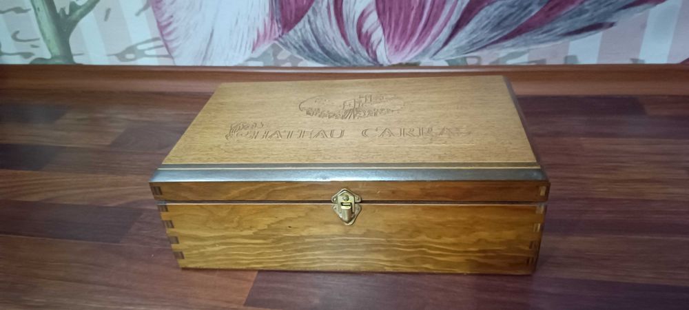 Дървена кутия за вино