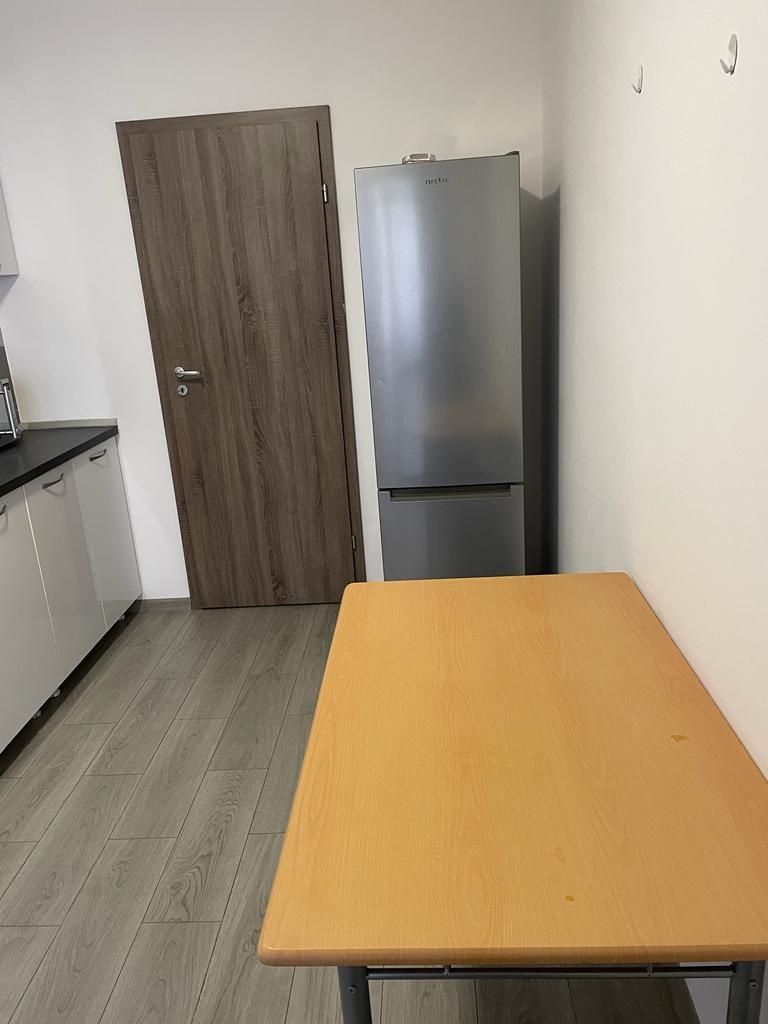 Închiriez ap 3 camere Dobroesti lipit de stația stb 343