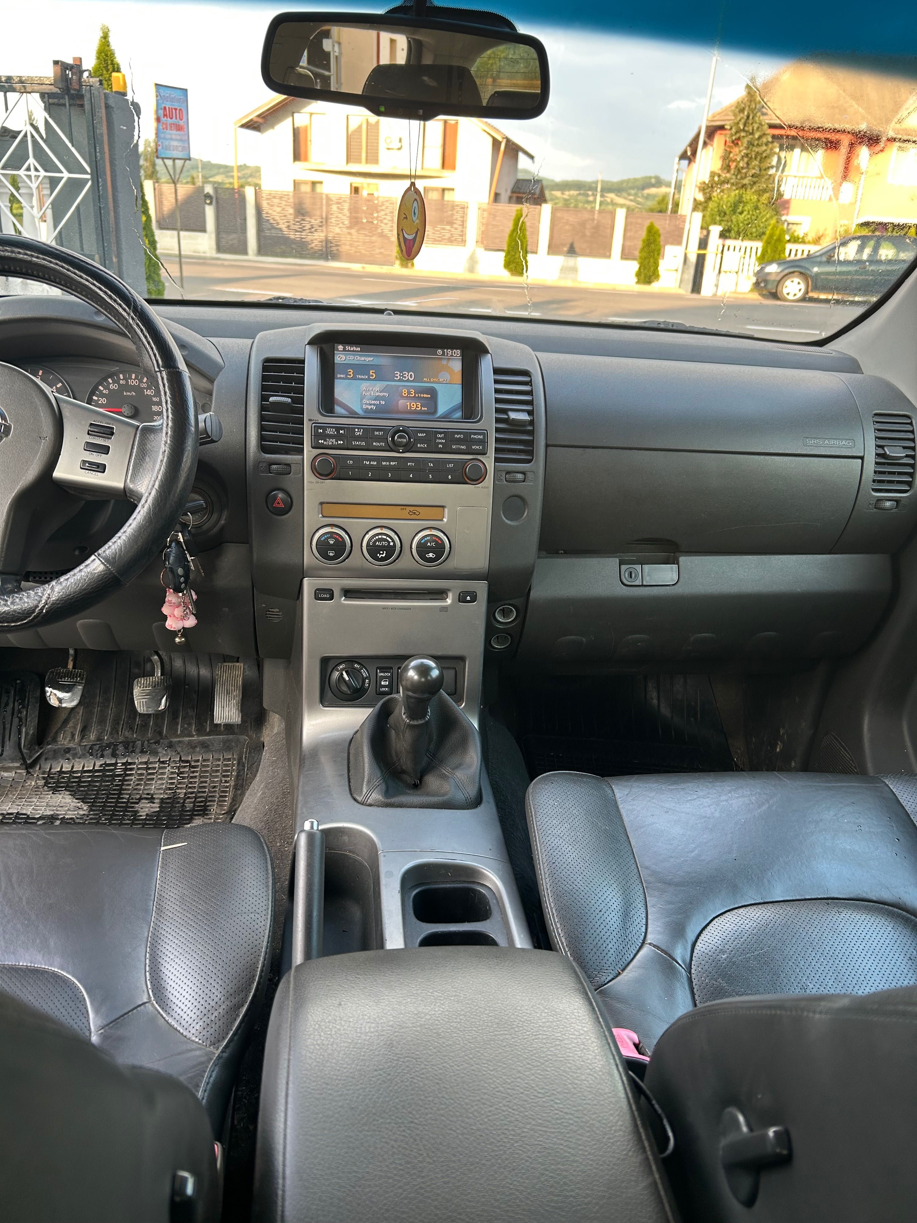 Nissan Navara D40 2.5 Diesel 4x4 SUV sau schimb cu autoturism