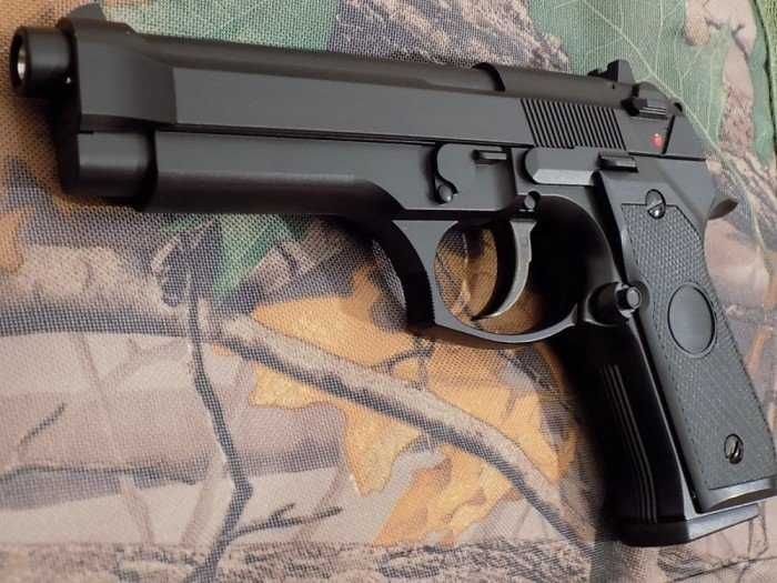 Pistol Airsoft Beretta/Taurus Co2 Modificat 5,8j bila 0,25 NEW MODEL