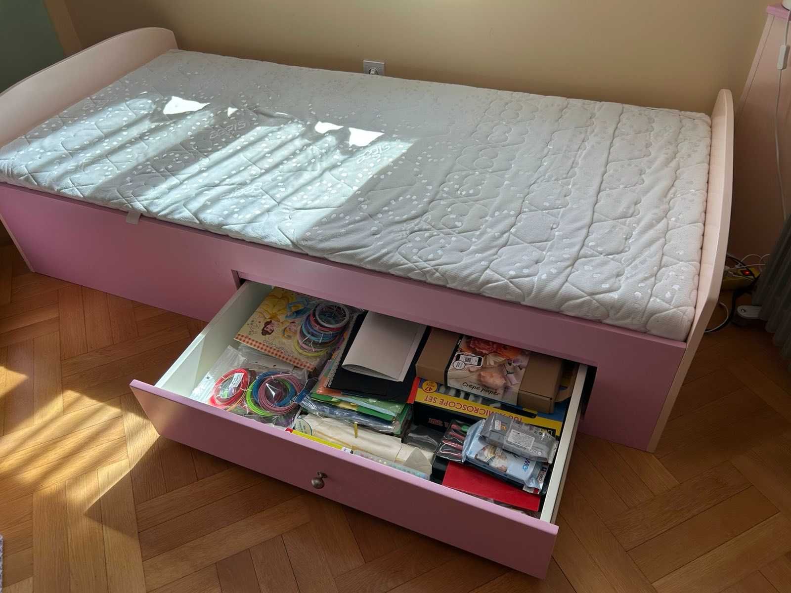 Продавам здраво легло, правено по поръчка - размер 200/96