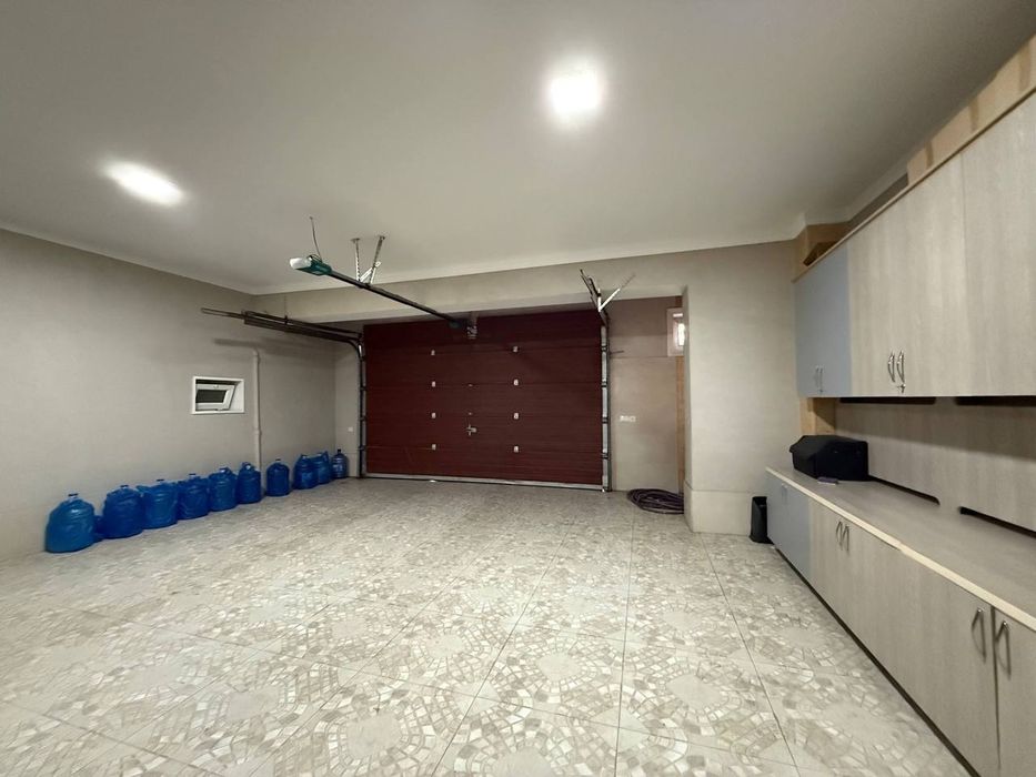 Продается дом 9 соток 
Мирзо-Улугбекский район 
Ориентир: Центр Лунача