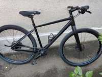 Bicicleta Cube Hyde curea