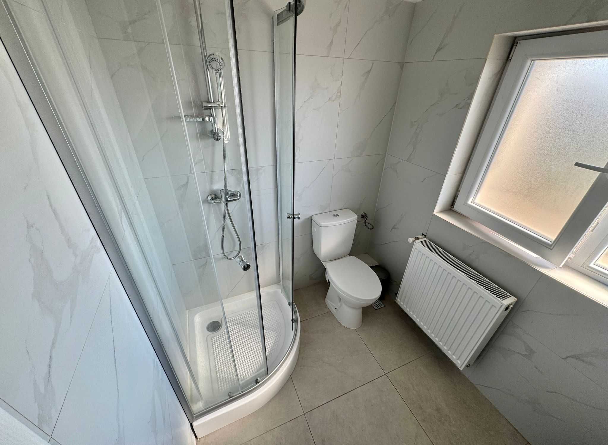 Inchiriez Vila, constructie noua, Str. Celofibrei, mobilata integral