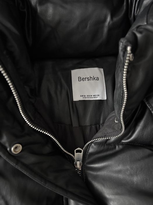 Bershka geaca marimea M