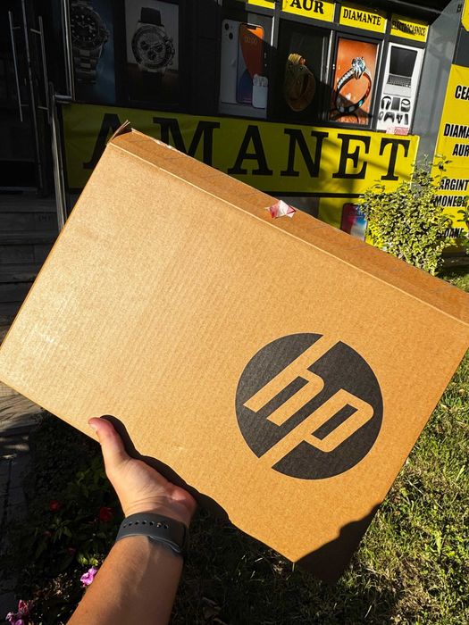 Laptop HP 14s / 14" HD / AMD Radeon Graphics / SSD 128GB - Full Box
