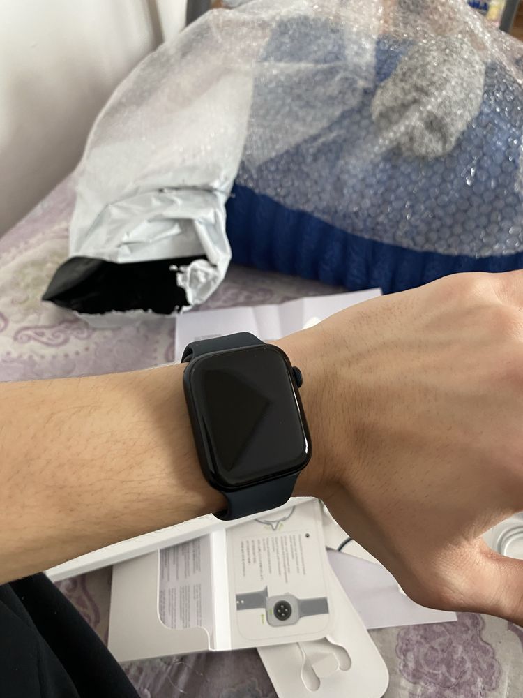 Iphone 11 и Apple Watch SE2