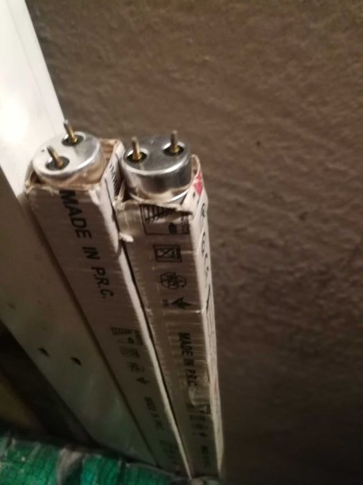 Чисто нови луминисцентни лампи / пури Vito T8 (220V)