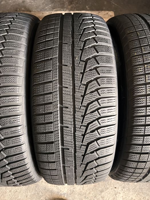 4 anvelope iarna 215/55/17 , Hankook !