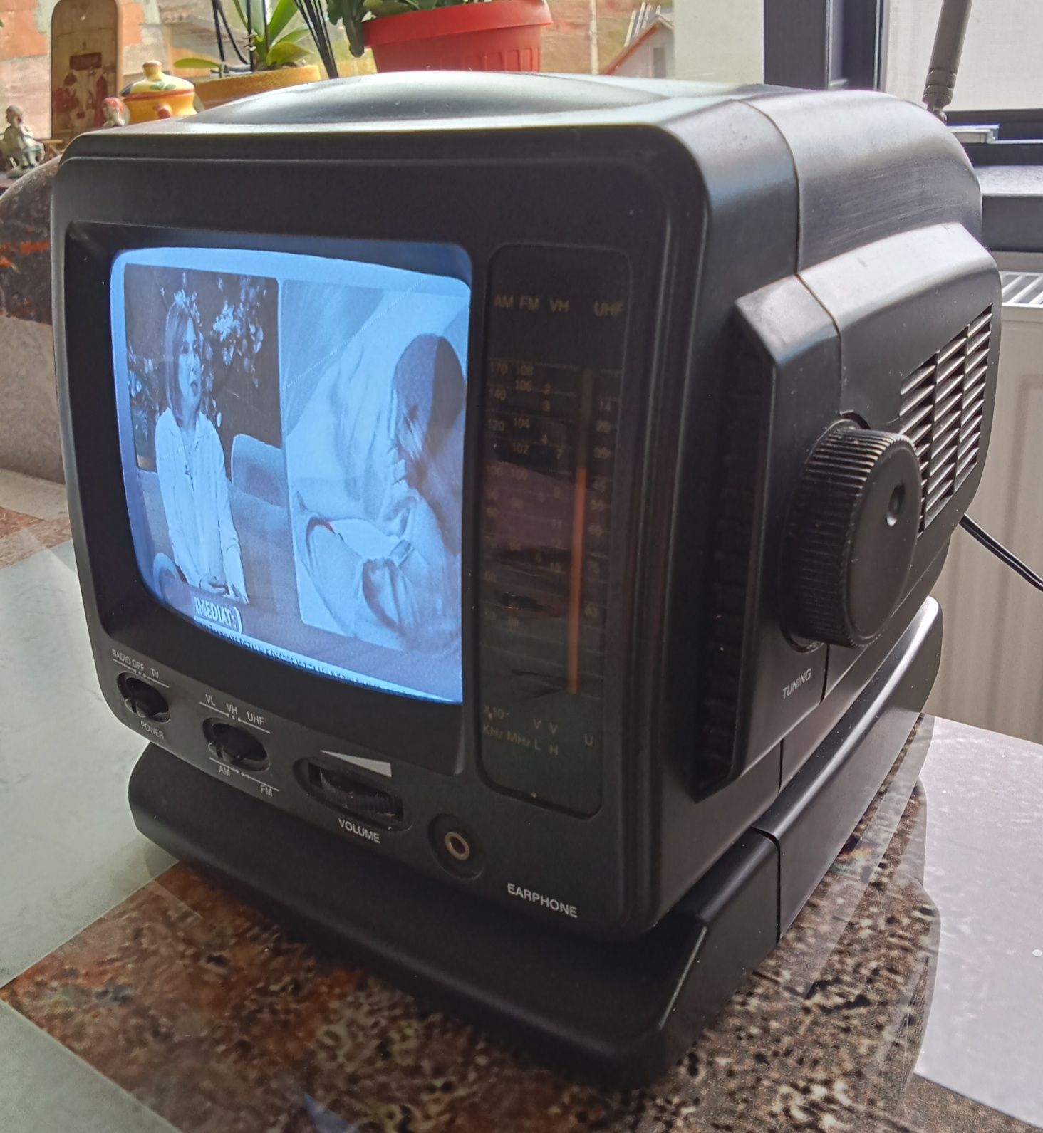 Mini TV Radio Auto