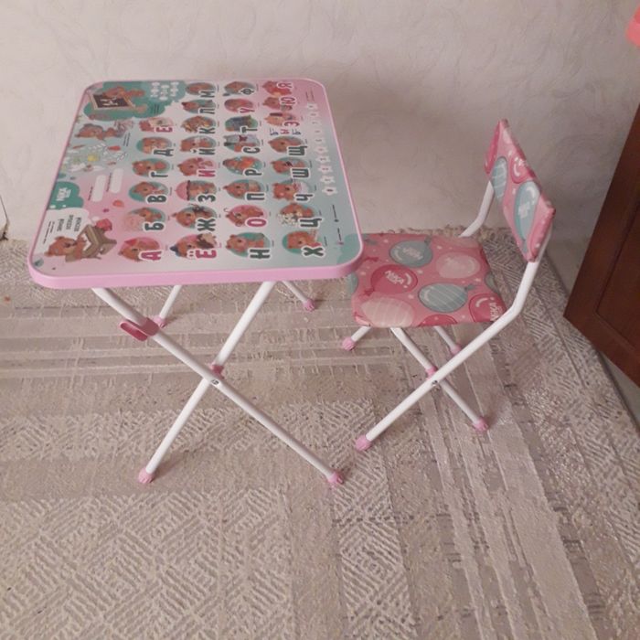 Детский столик со стульчиком