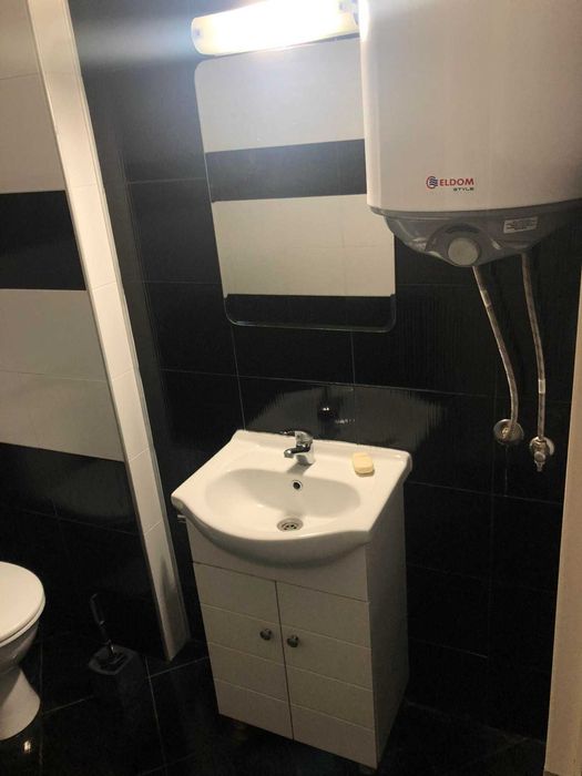 Дава се под наем Двустаен апартамент в Бургас, Изгрев - 80 кв.м за 280.5 € - Снимка #4