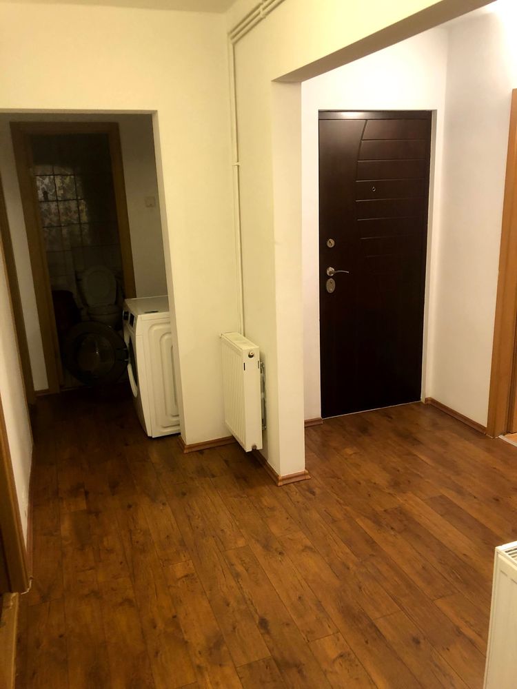 Vand apartament decomandat 4 camere/100mp zona Vlaicu-Fortuna