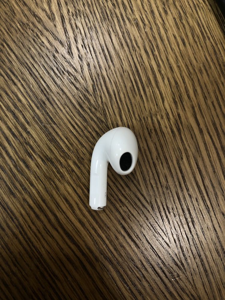 AirPods 3 правый наушник