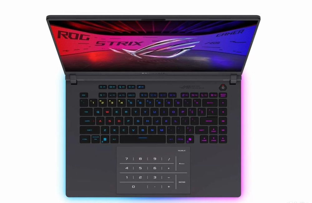 Asus ROG Strix G16 (2025) Core Ultra 9 / RTX5080