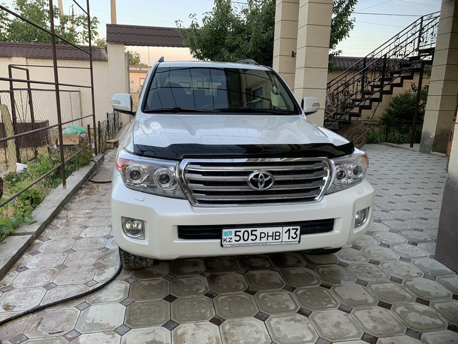 Запчасти на крузак 200