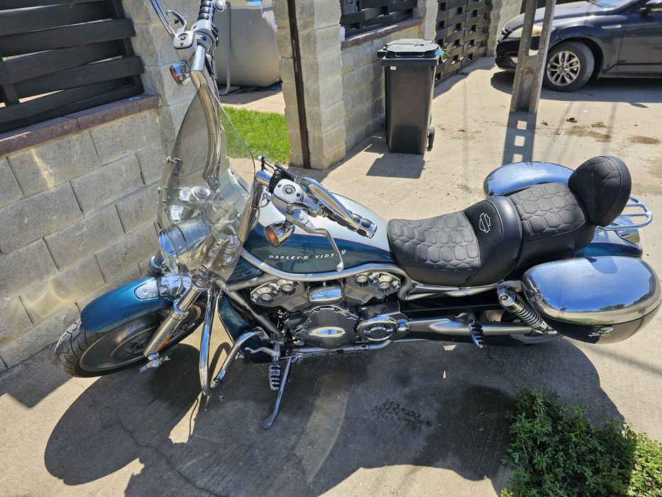 Vând Harley Davidson V-rod