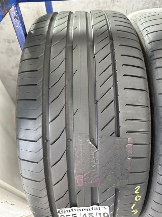 255/45/19 Continental