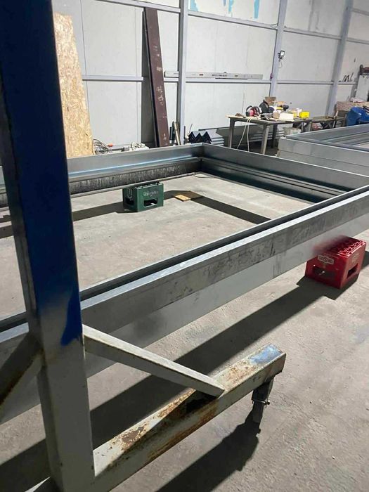 Container modular cu vitrina completa