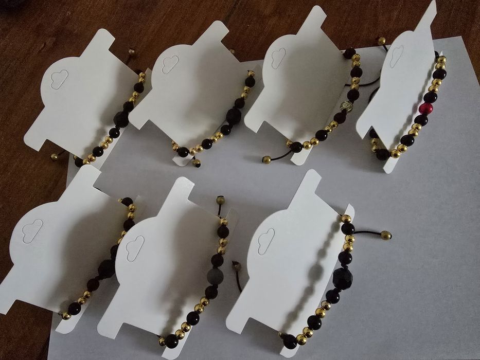 Vând Bretari lucrate manual