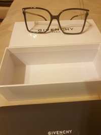 Маркови рамки за очила на Givenchy