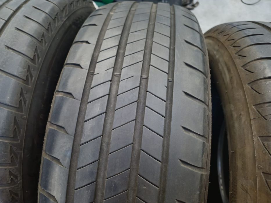 4 anvelope vara Bridgestone 225 65 17 stare buna
