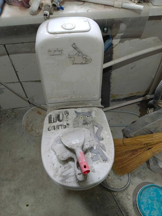 Продаю унитаз белый