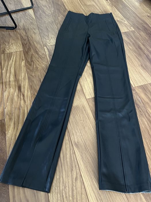 Кожен панталон Stradivarius