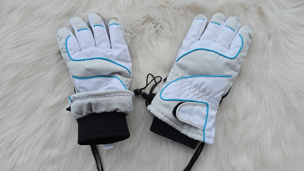 Дамски ски ръкавици размер S-M