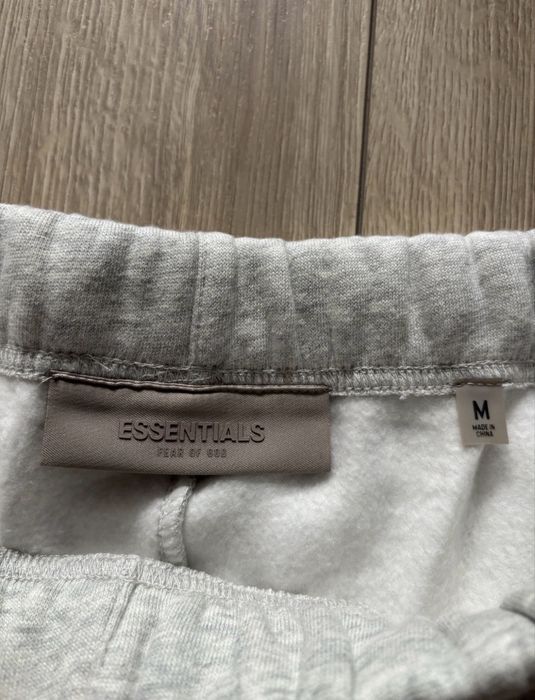 Essentials долнище SS22 baggy