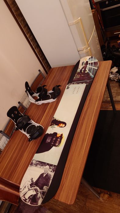 Placa Snowboard Nitro Gullwing 156w cm cu Legaturi Santa Cruz L