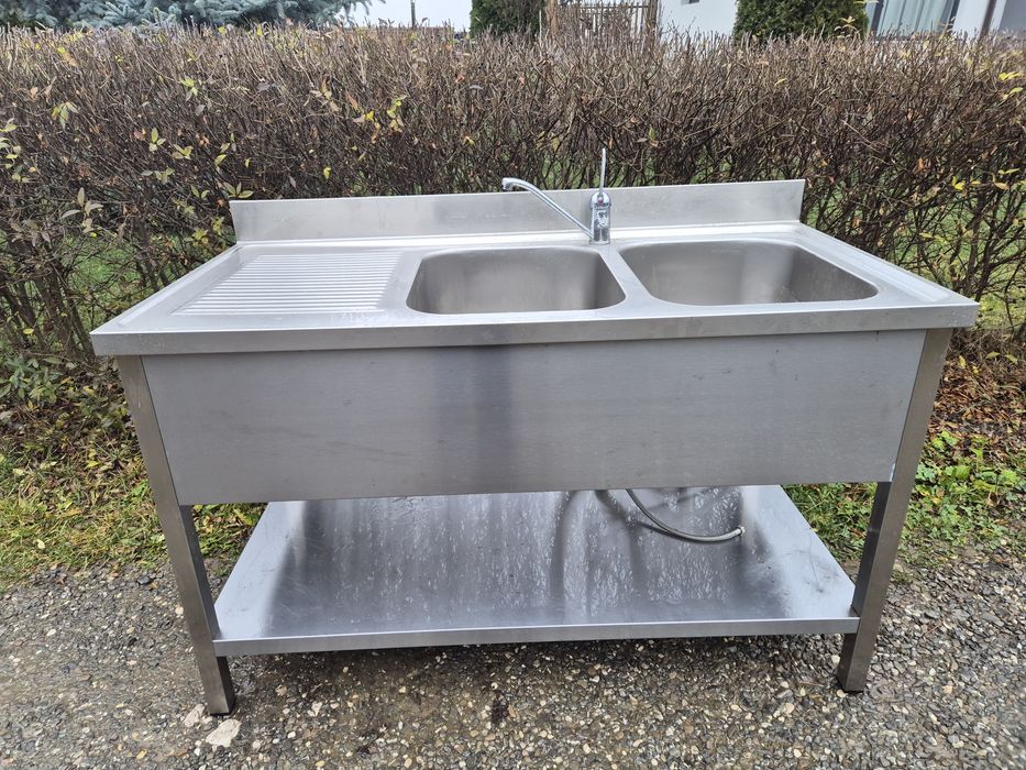 Chiuvetă profesională inox — 2 cuve + picurător, blat și raft inferior