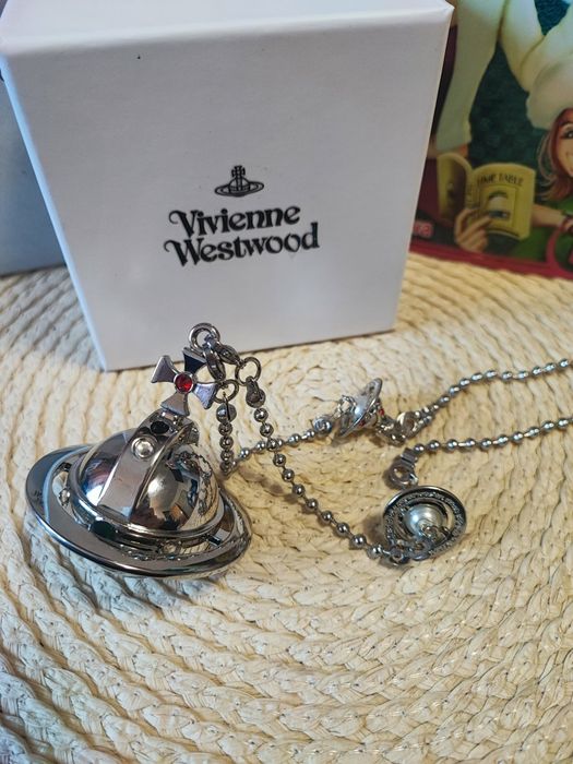 Bricheta Vivienne Westwood