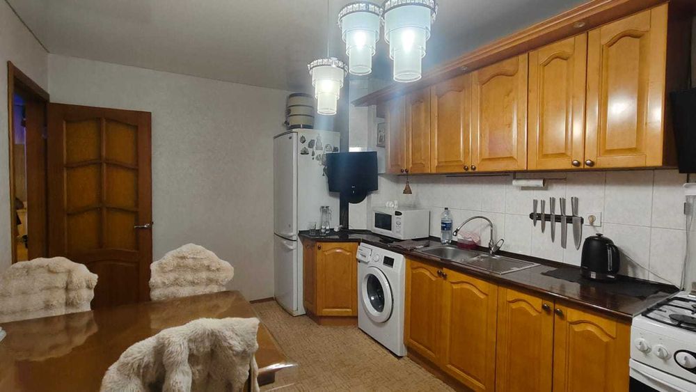 ПРОДАМ! 3х комнатную квартиру.