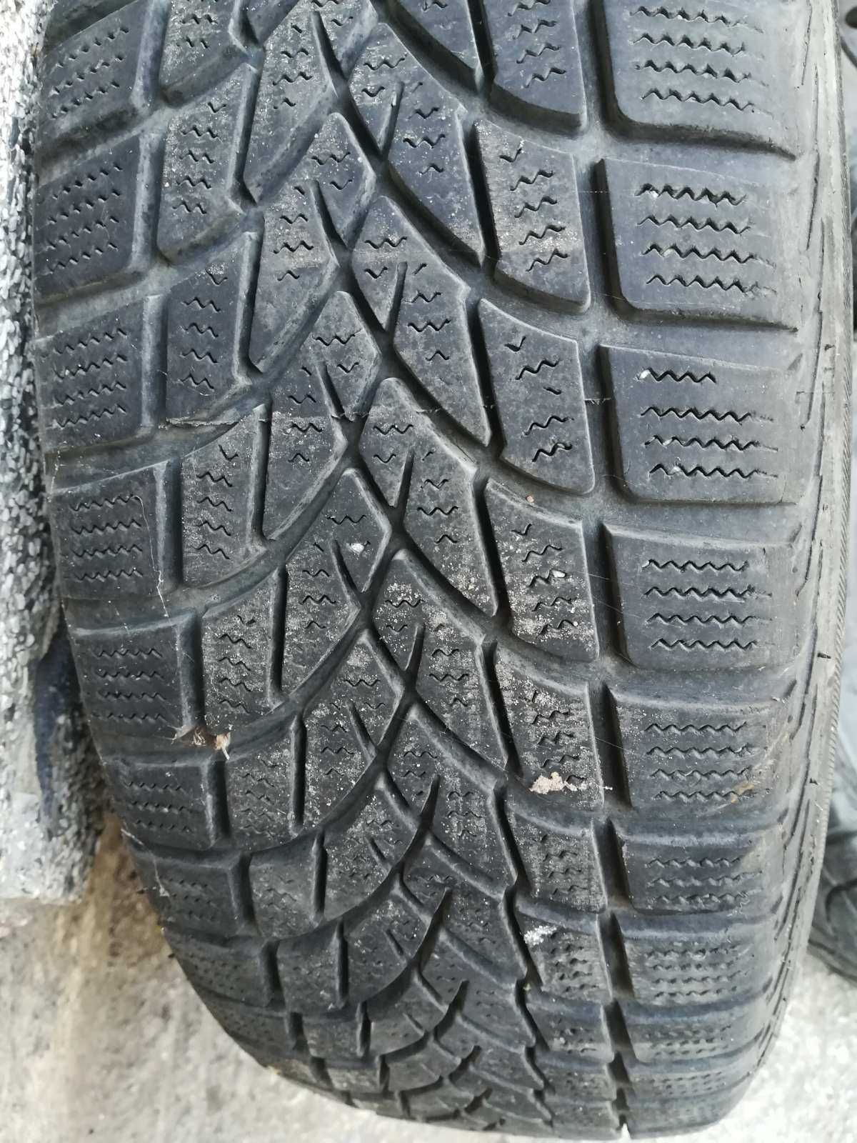 Зимни гуми 195/65R15 с метални джанти