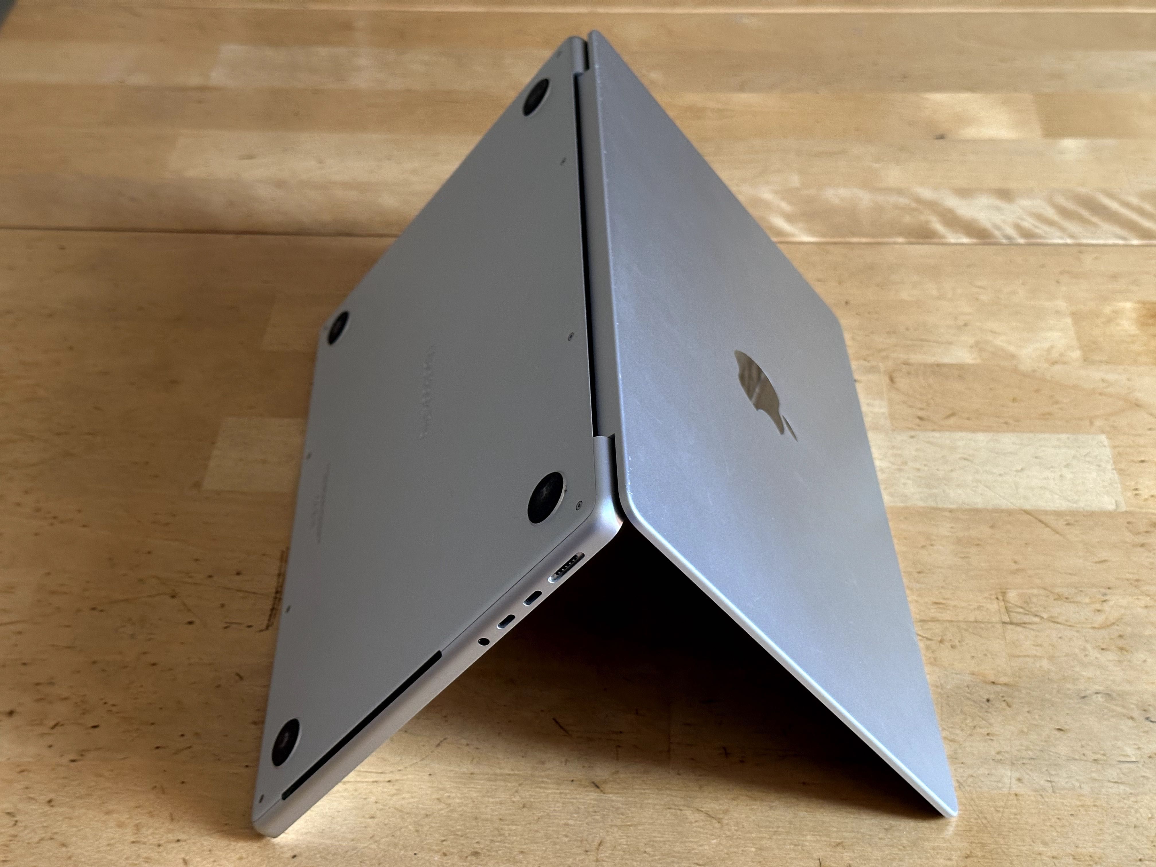 Apple Macbook Pro M3 Pro A2992 М3 ПРО чип 14 инча 2023г