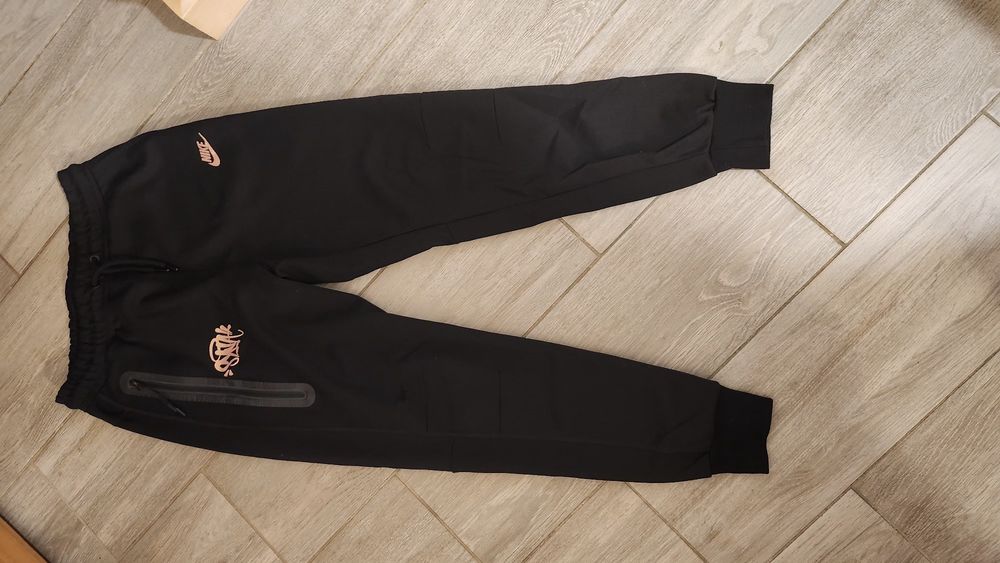 Nike tech syna central cee pantaloni