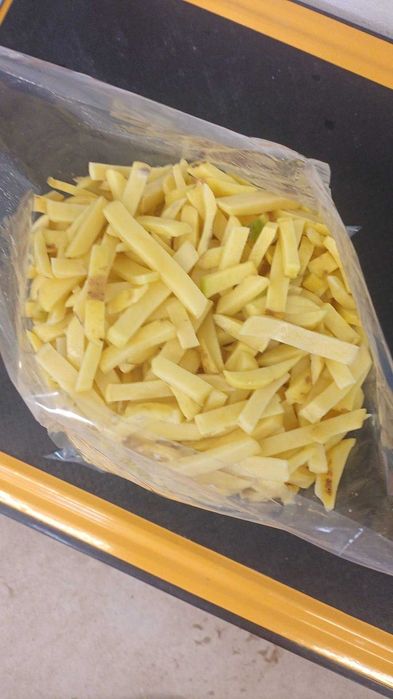 Cartofi feliaţi ambalaţi în vid