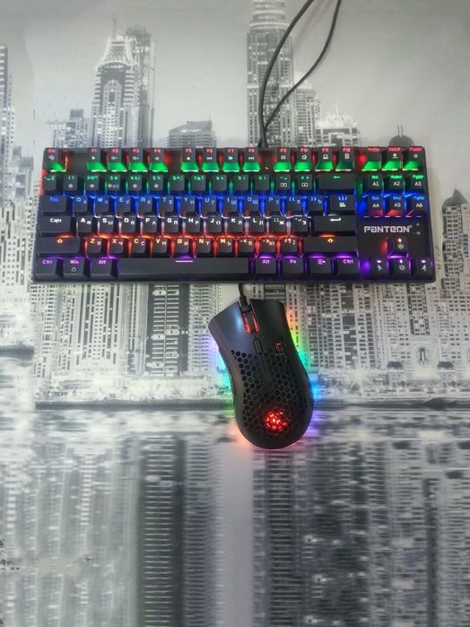 Механическая клавиатура и мышь с программируемой подсветкой в идеале