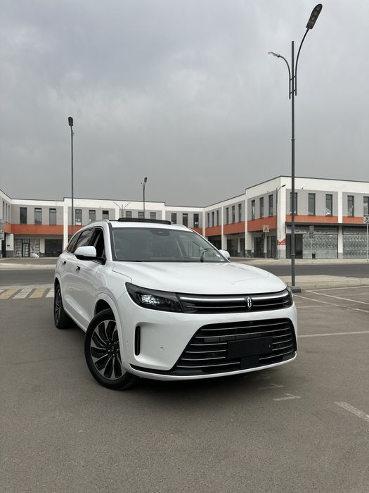 Huawei AITO M7  2024