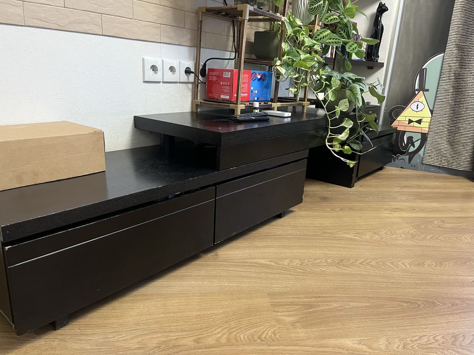 Тумба с ящиками под телевизор