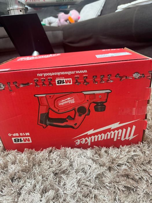 Rindea electrica  Milwaukee’s M18