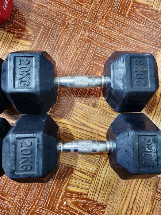 Set Gantere Hexagonale 30kg, 20kg, 12,5kg si 10kg