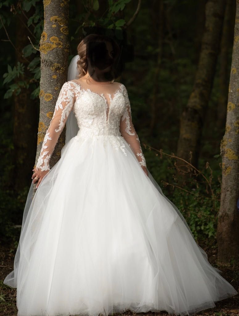 Vand rochie de mireasa