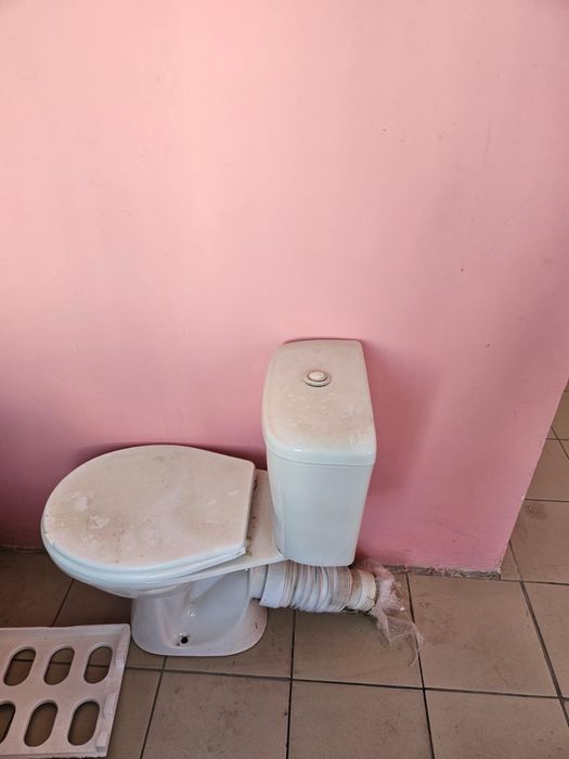 Продам Унитаз бу белый