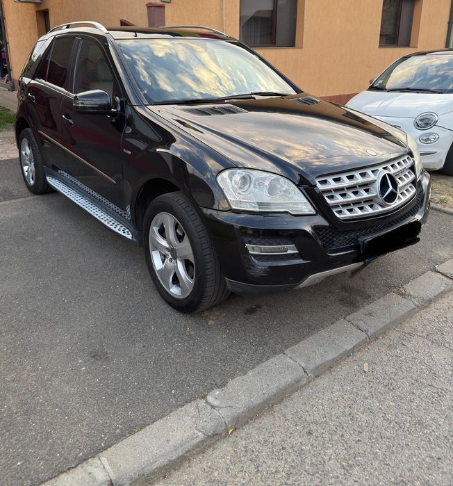 Vând Mercedes ML350d