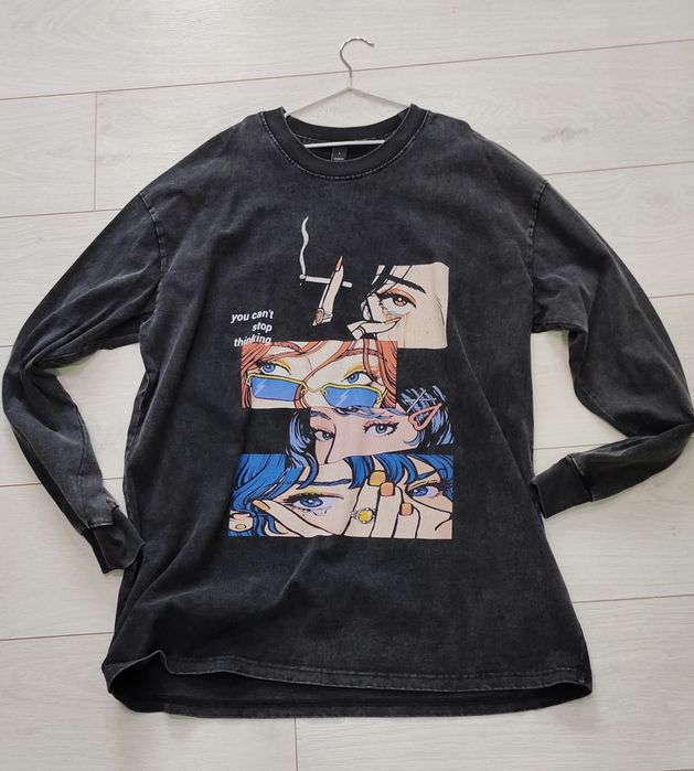 Черный лонгслив.