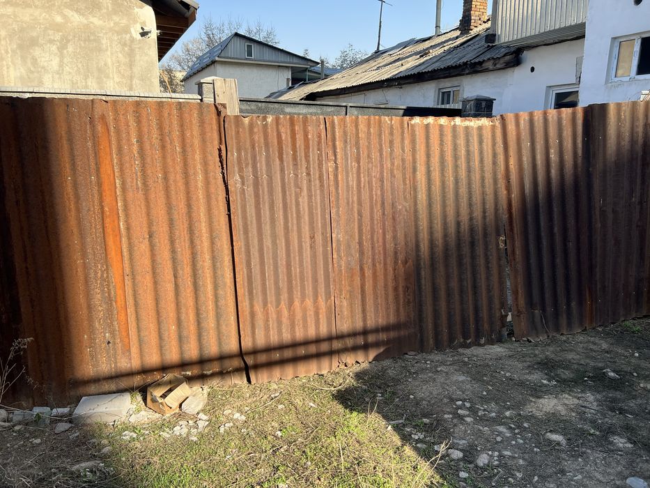 Профилированный лист, листы для забора, ворота.