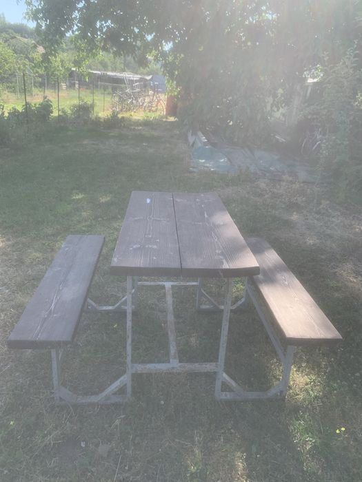 Vind mese pentru terasă bar din lemn si schelet metalic