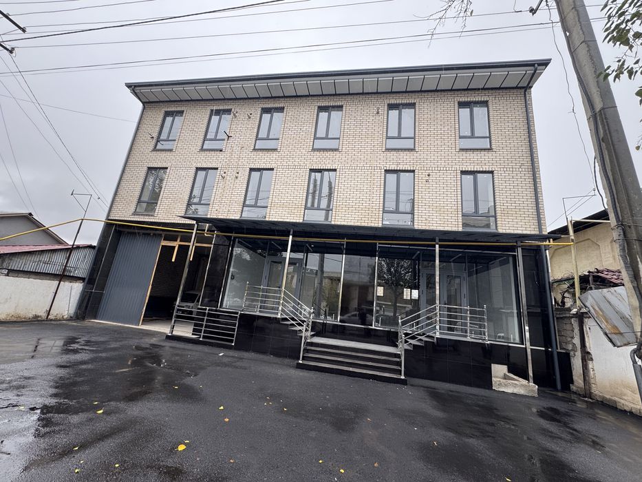 Прадаетса дом икатеж